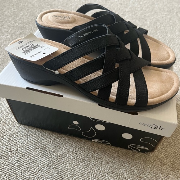 East 5th Black Strappy Women's Sandals - Picture 1 of 2